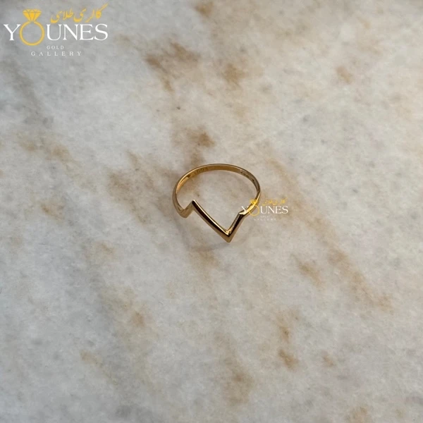 انگشتر مینیمال وی طلا